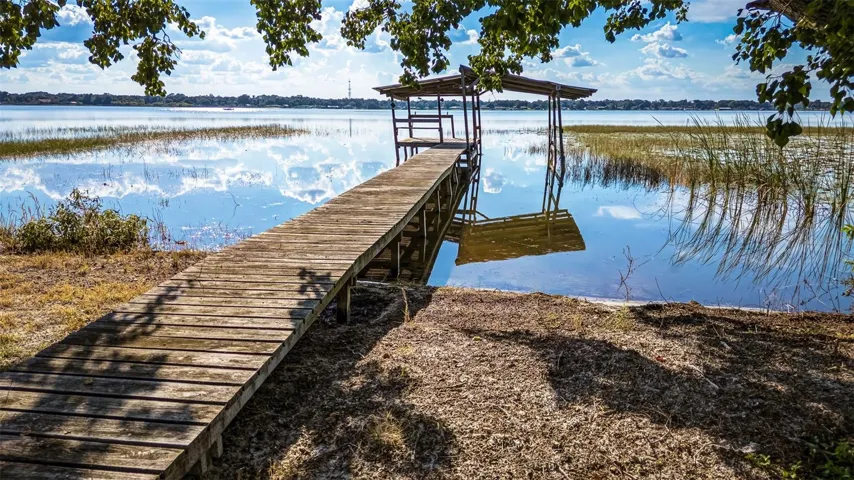 Dock