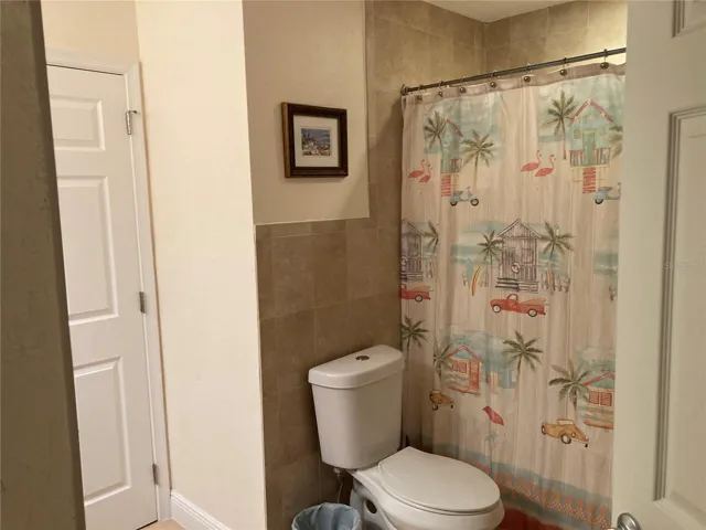 Guest bathroom #1