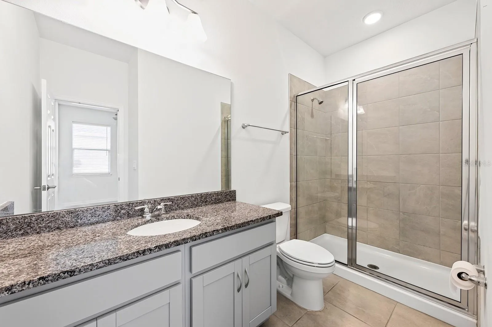 Bedroom 4 ensuite Bath.
