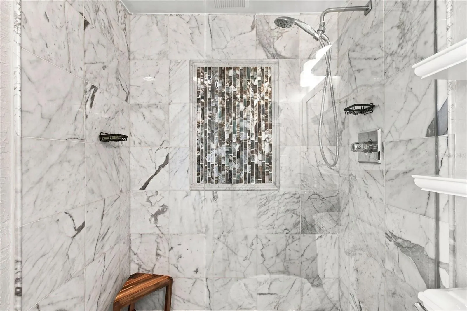 Primary shower