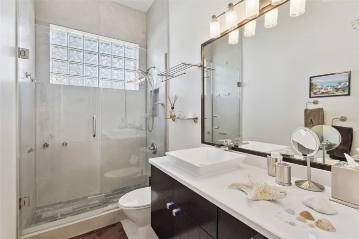 Full Bath between Bedroom 3 and 4.