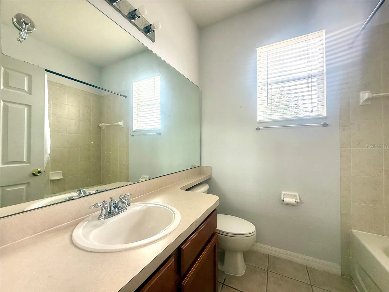 2nd Bathroom