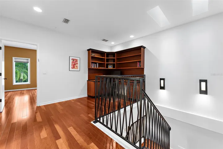 den / flex space