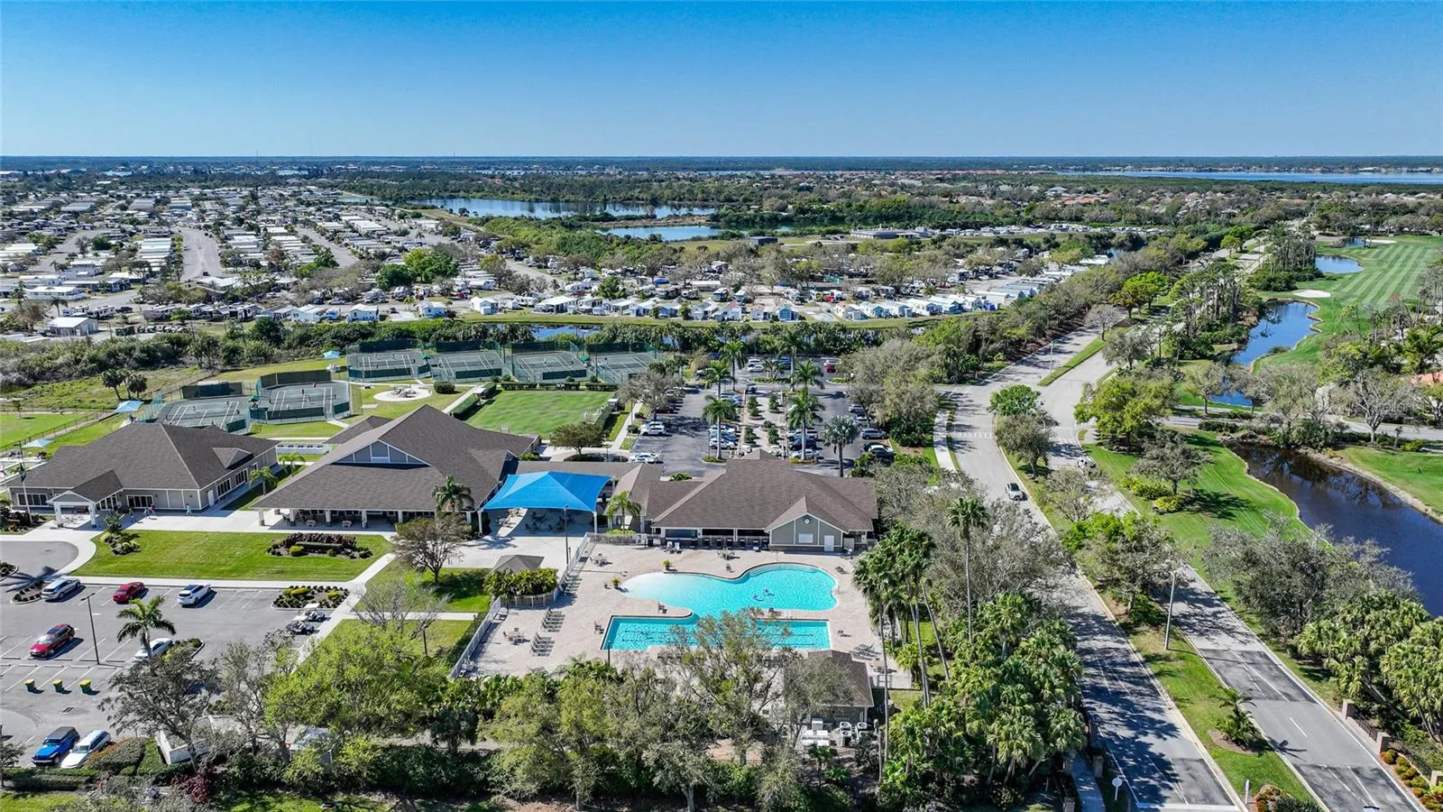 Clubhouse/Amenities