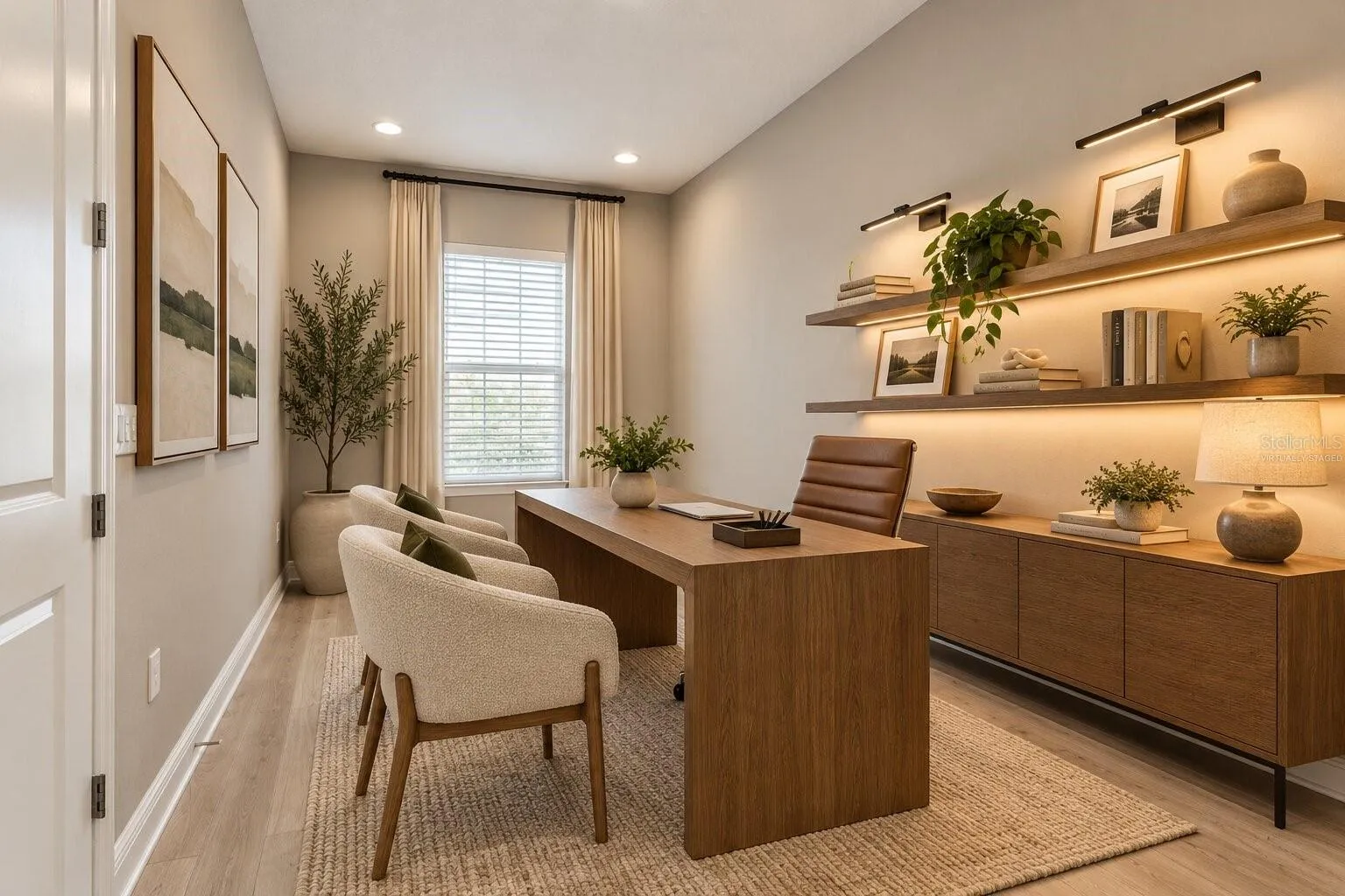 Virtually Staged! Flexible bedroom or home office with stylish possibilities.