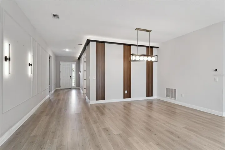 Spacious dining area with an open layout and modern finishes.
