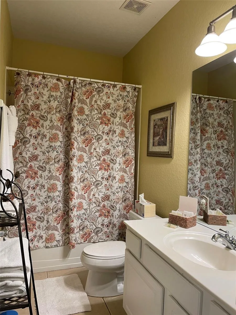 Bathroom 3 - Third Floor