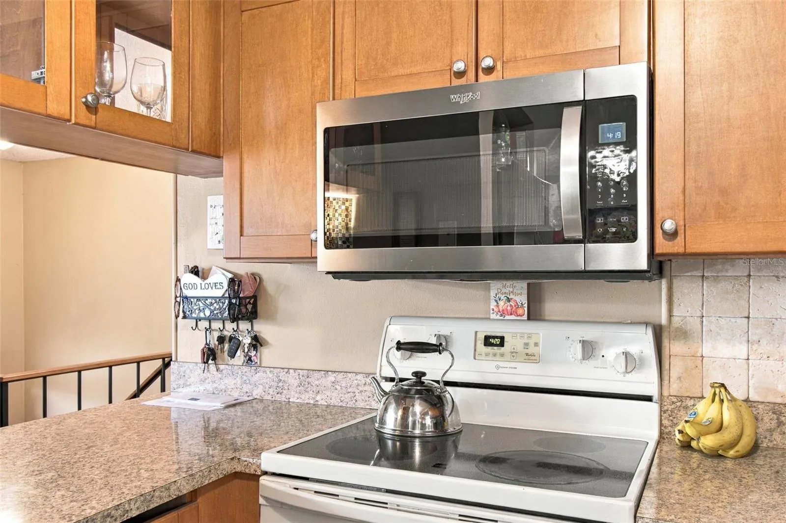 Kitchen pass-through