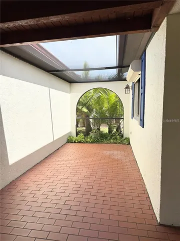 Courtyard connect the garage and home entry