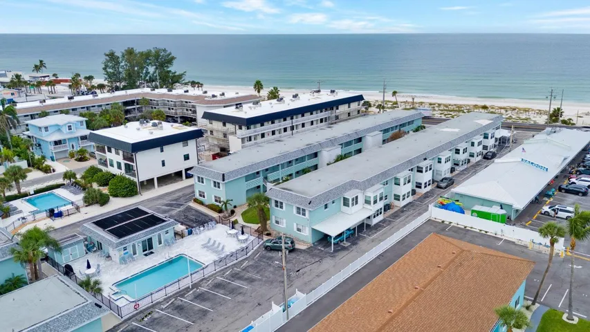 Condo goes from Gulf to Bay