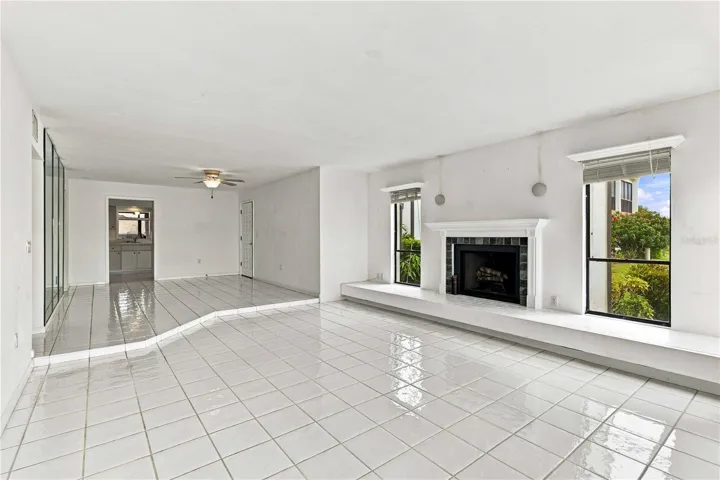 living room/dinning room