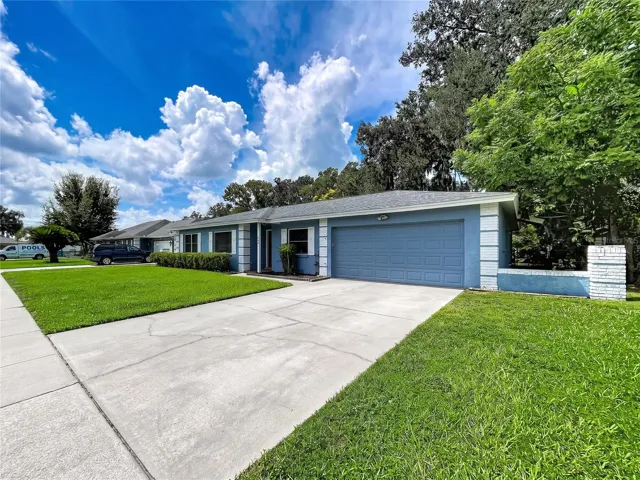 Front elevation driveway