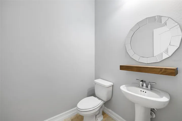 1/2 Bath