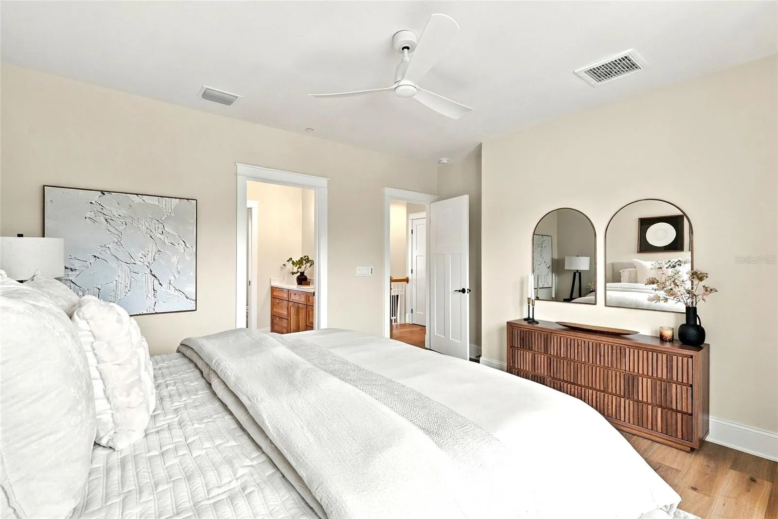 2nd Floor Bedroom with En-Suite Bathroom
