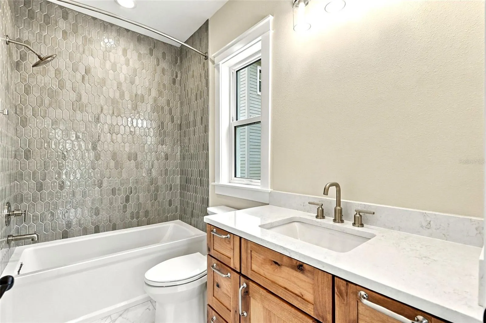 2nd Floor Secondary Bathroom