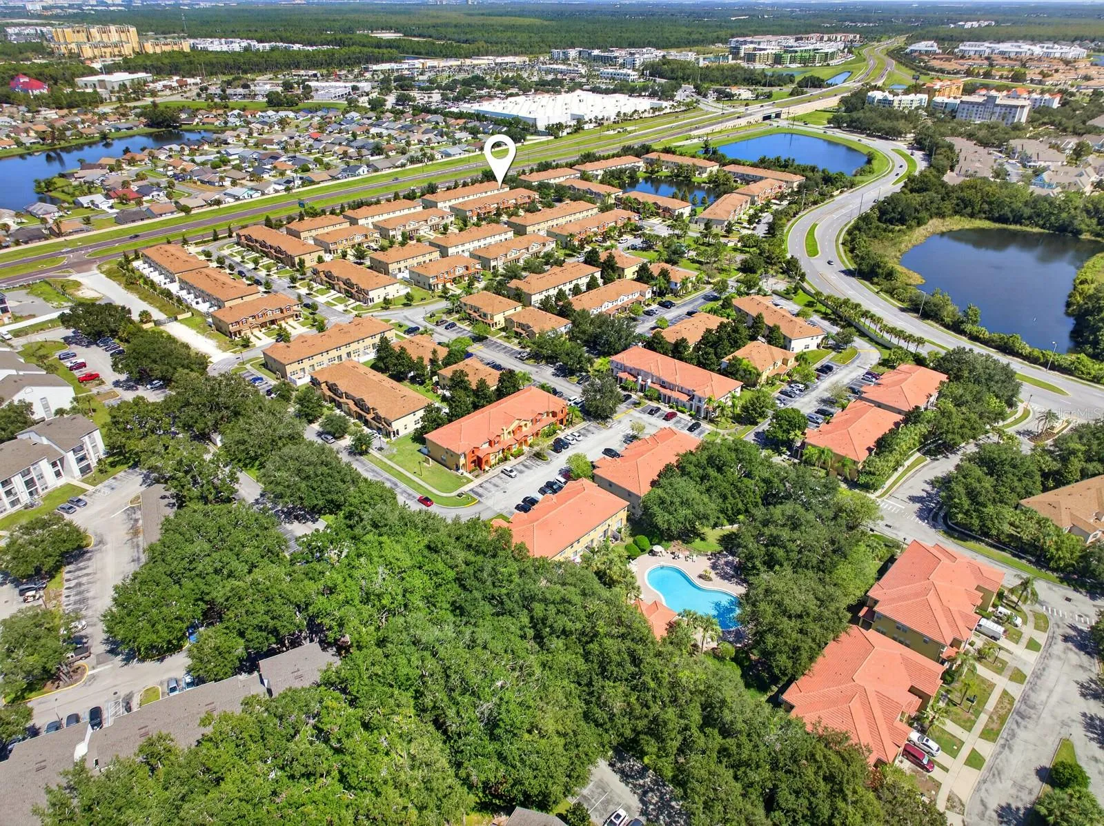 In a prime location just minutes from major roadways and area attractions!