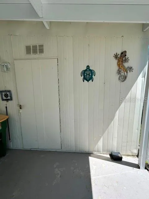 outdoor entry to utility room
