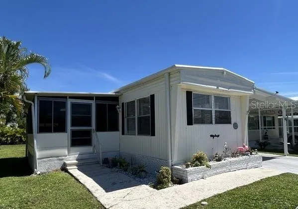 Exterior showing entry into bonus/Florida room