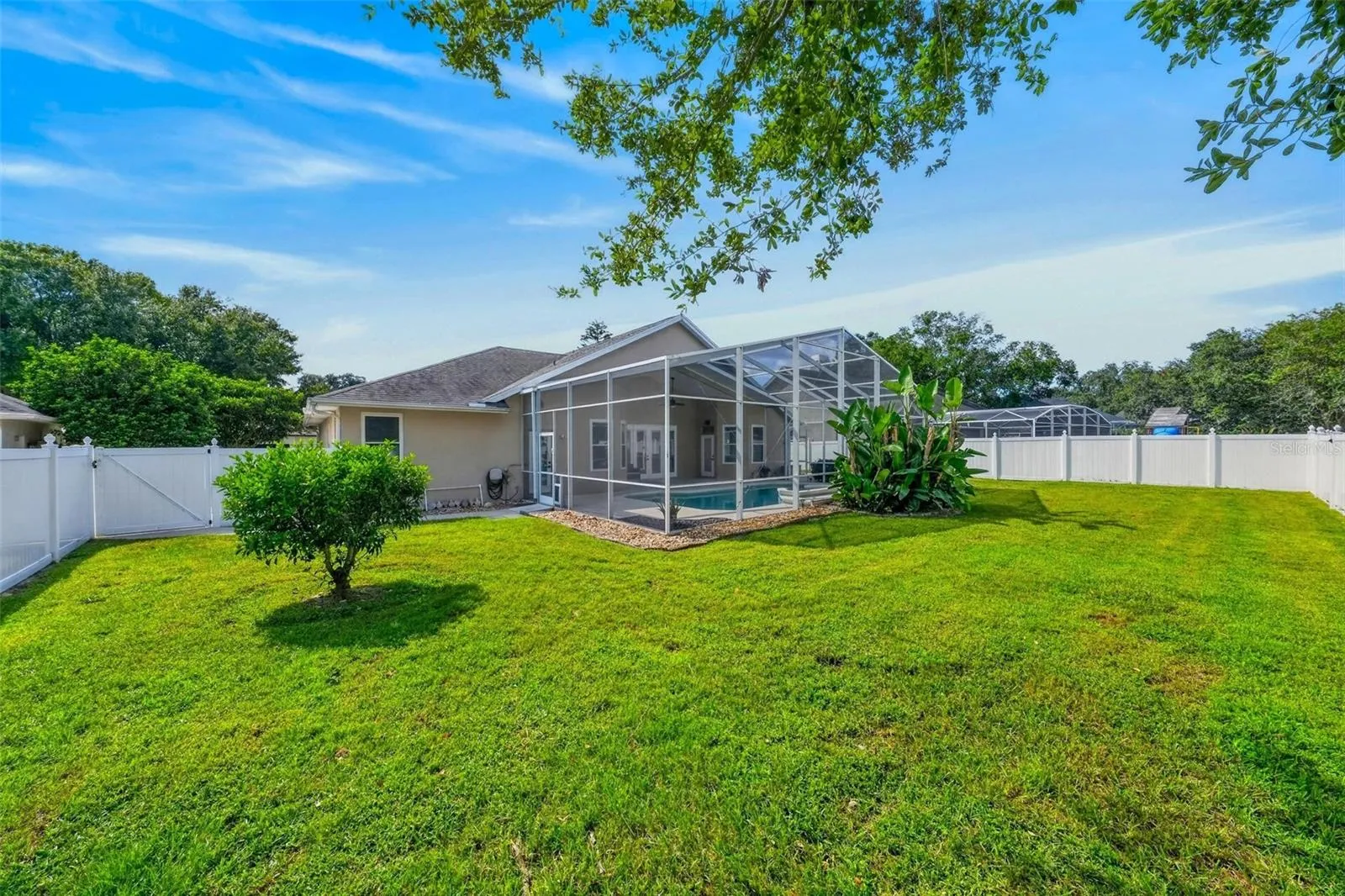 Large fenced back yard