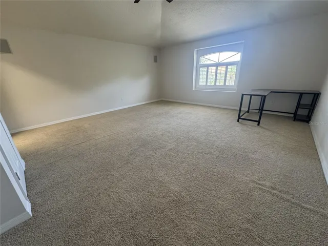 Bonus Rm with walking Closet