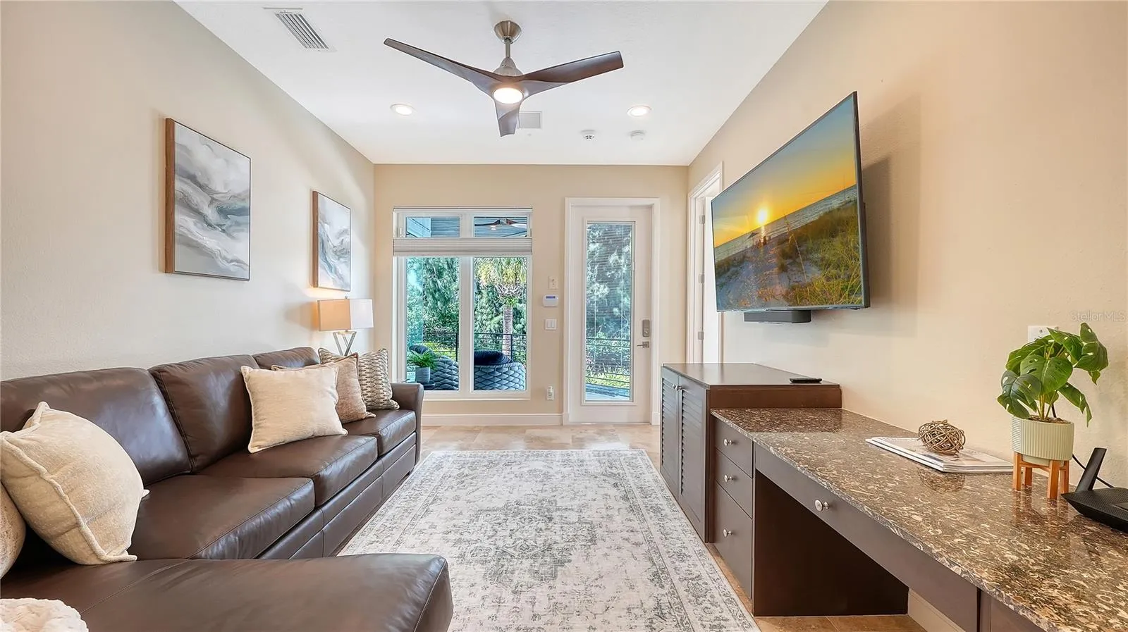Casita living room