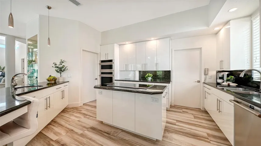 Kitchen island cooking