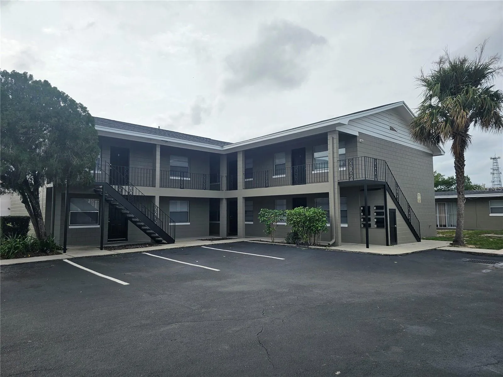 Parking in rear of building