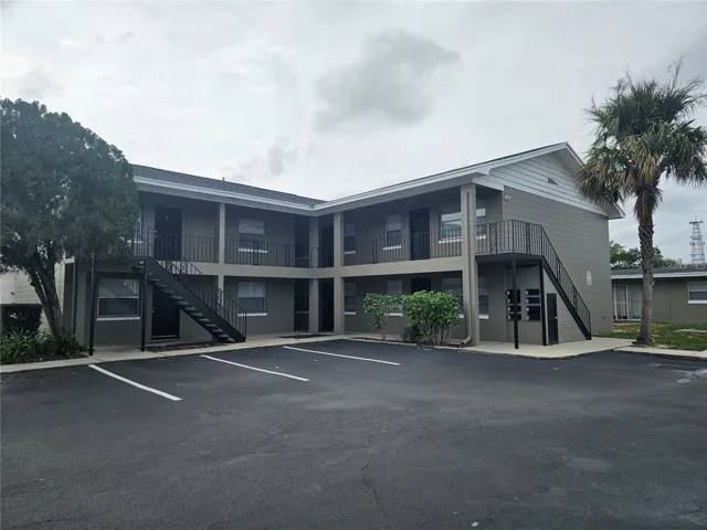 Parking in rear of building