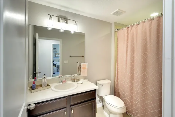 Secondary full bath