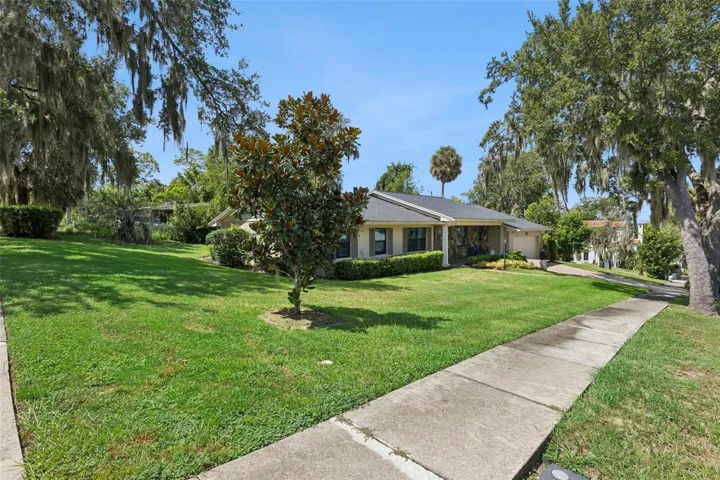 Corner lot