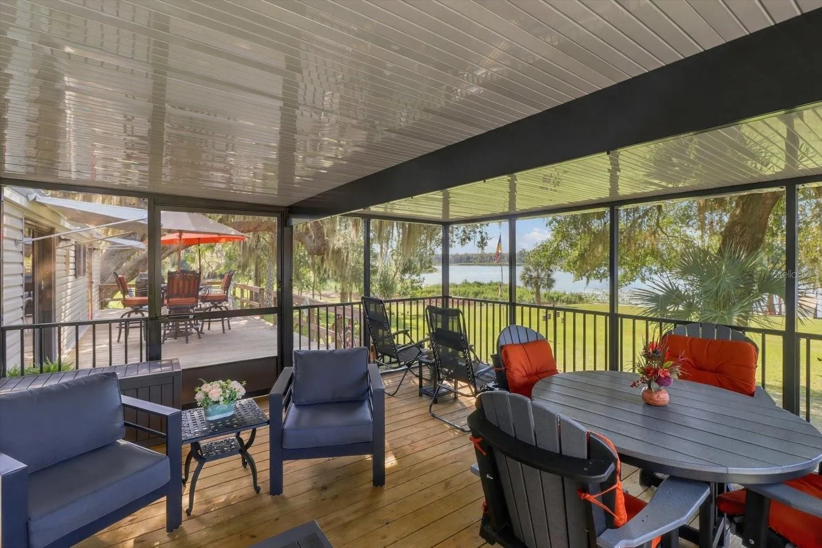 240' sf of covered screen enclosure with breathtaking views