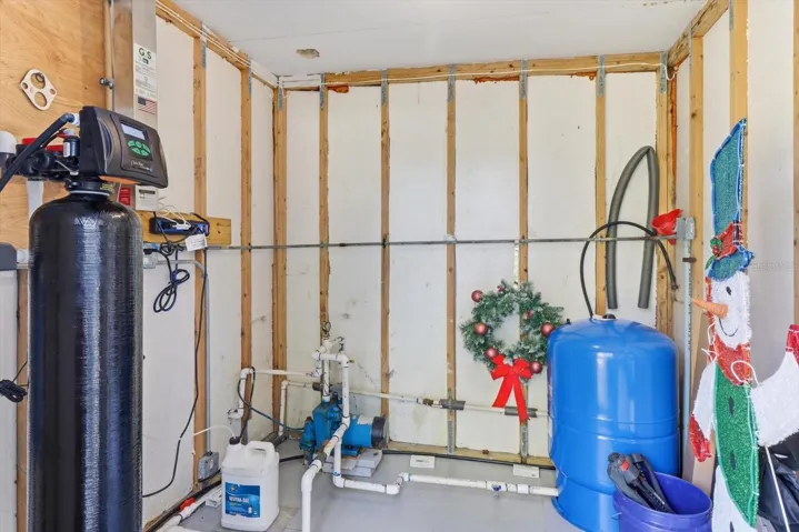 Advanced Water Purification System/Shed