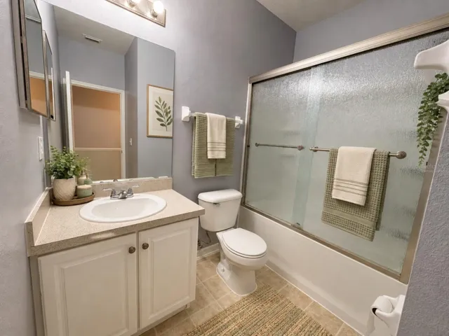 Virtually Staged - 2nd Bathroom