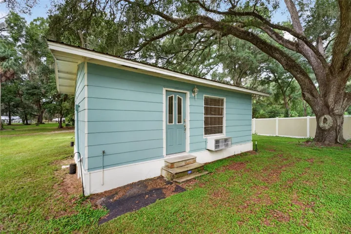In Law Suite 2 Exterior