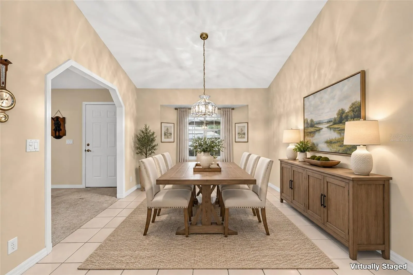 Dinette - Virtually Staged