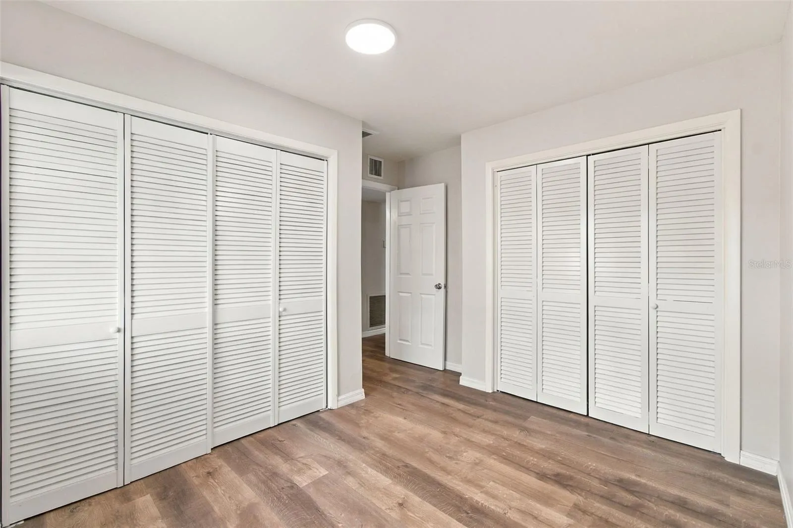 Bedroom 2Double closets