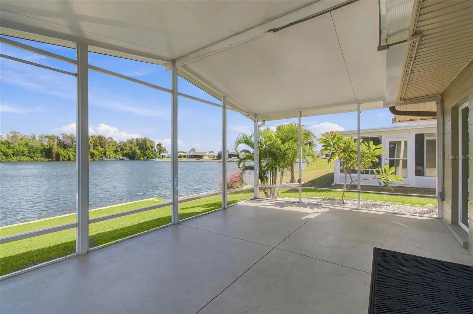 screen porch off dining room