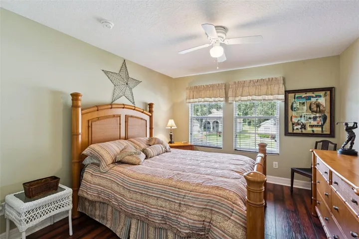 Upstairs Bedroom 4
