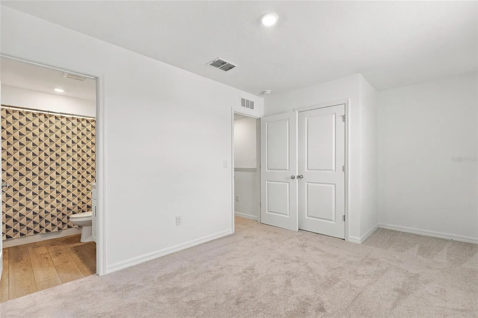 guest bedroom/ ensuite bath