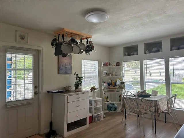 Eat In Kitchen