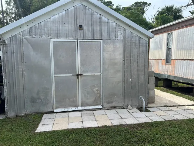 Shed 10 x 10 for laundry