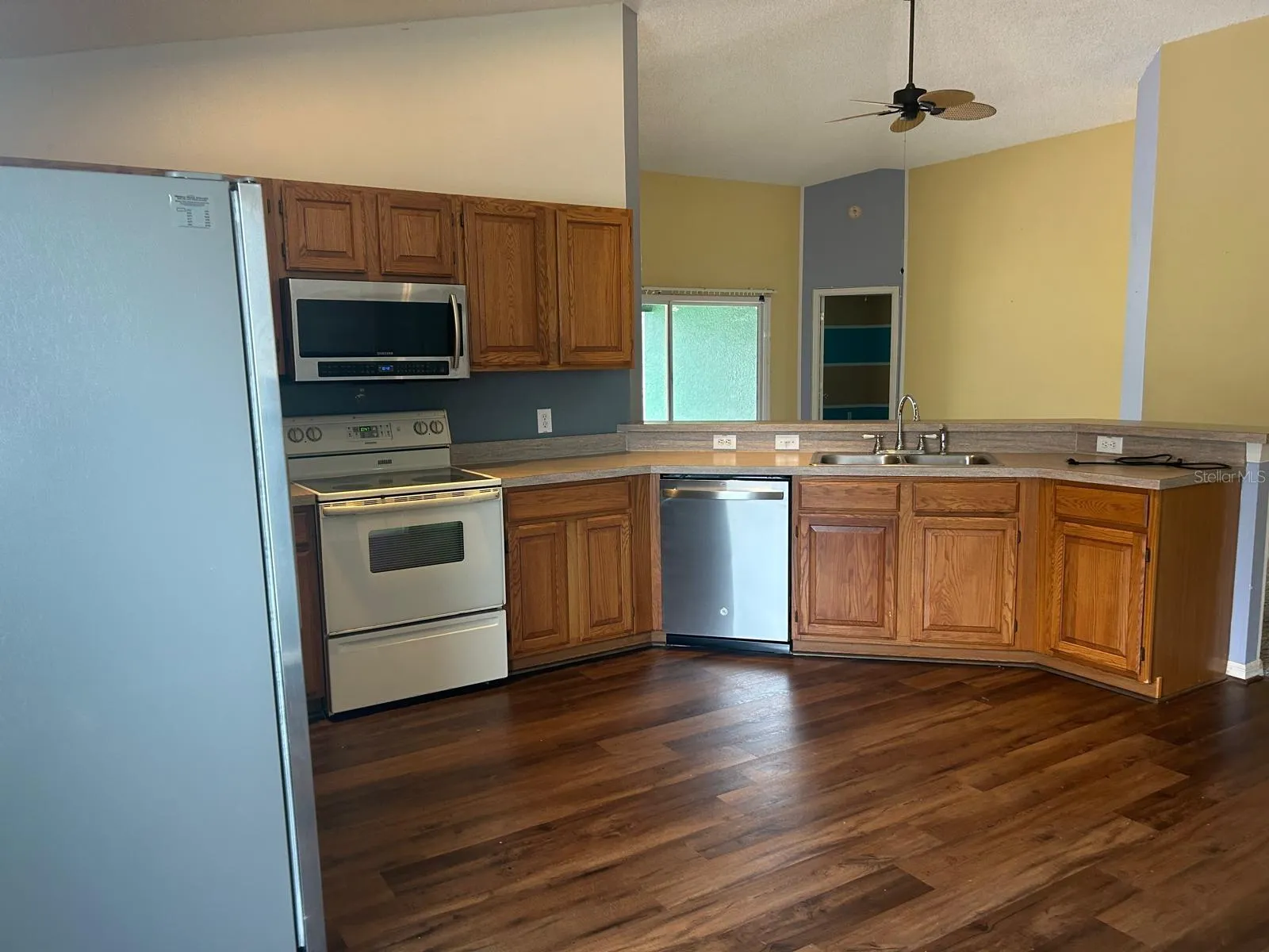 kitchen view1