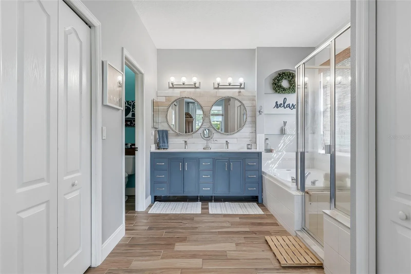 Primary En Suite Bath