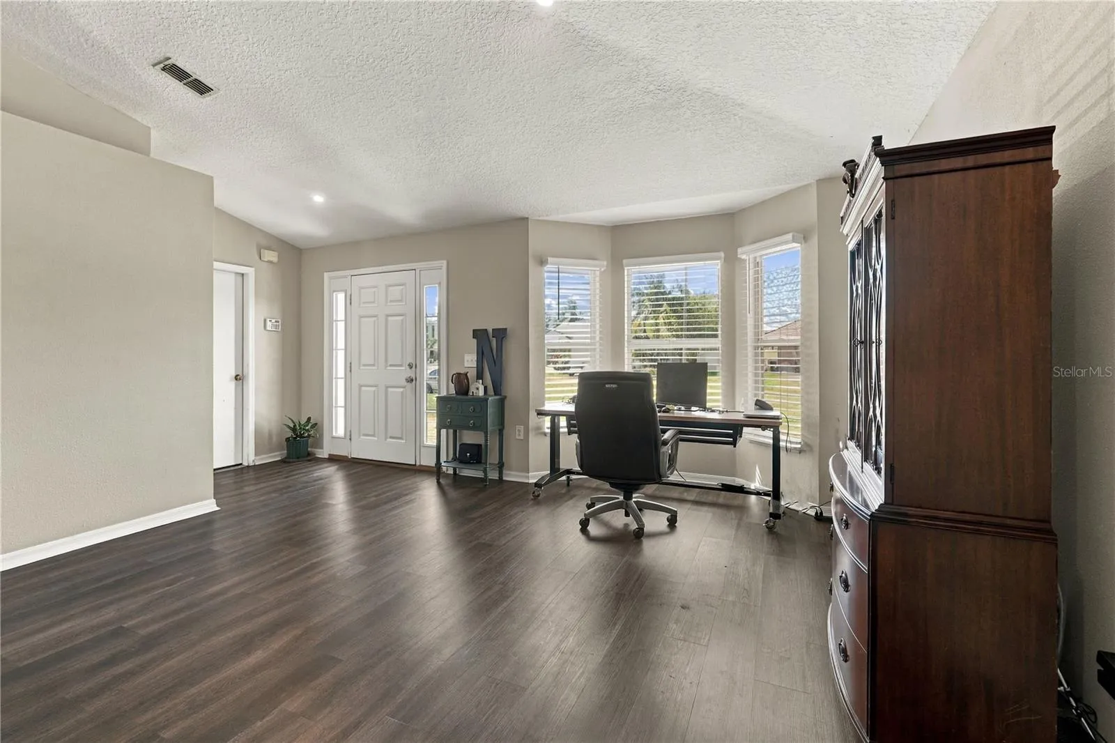 Office Space/Living Room