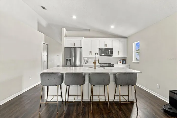 Level 3 Quartz in Remodeled Kitchen