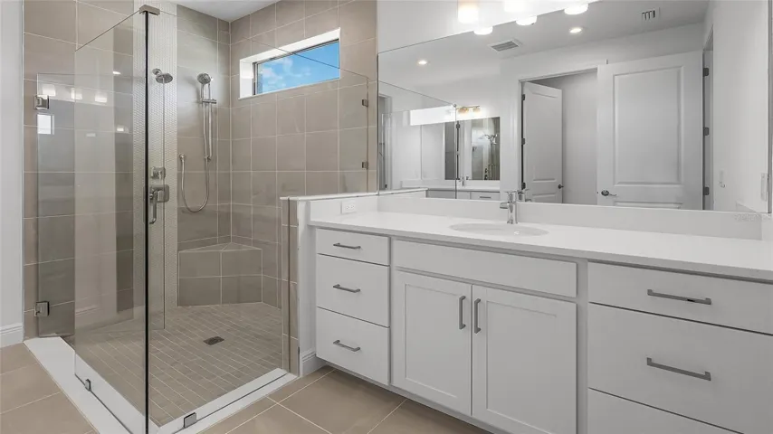 Owner's Bath