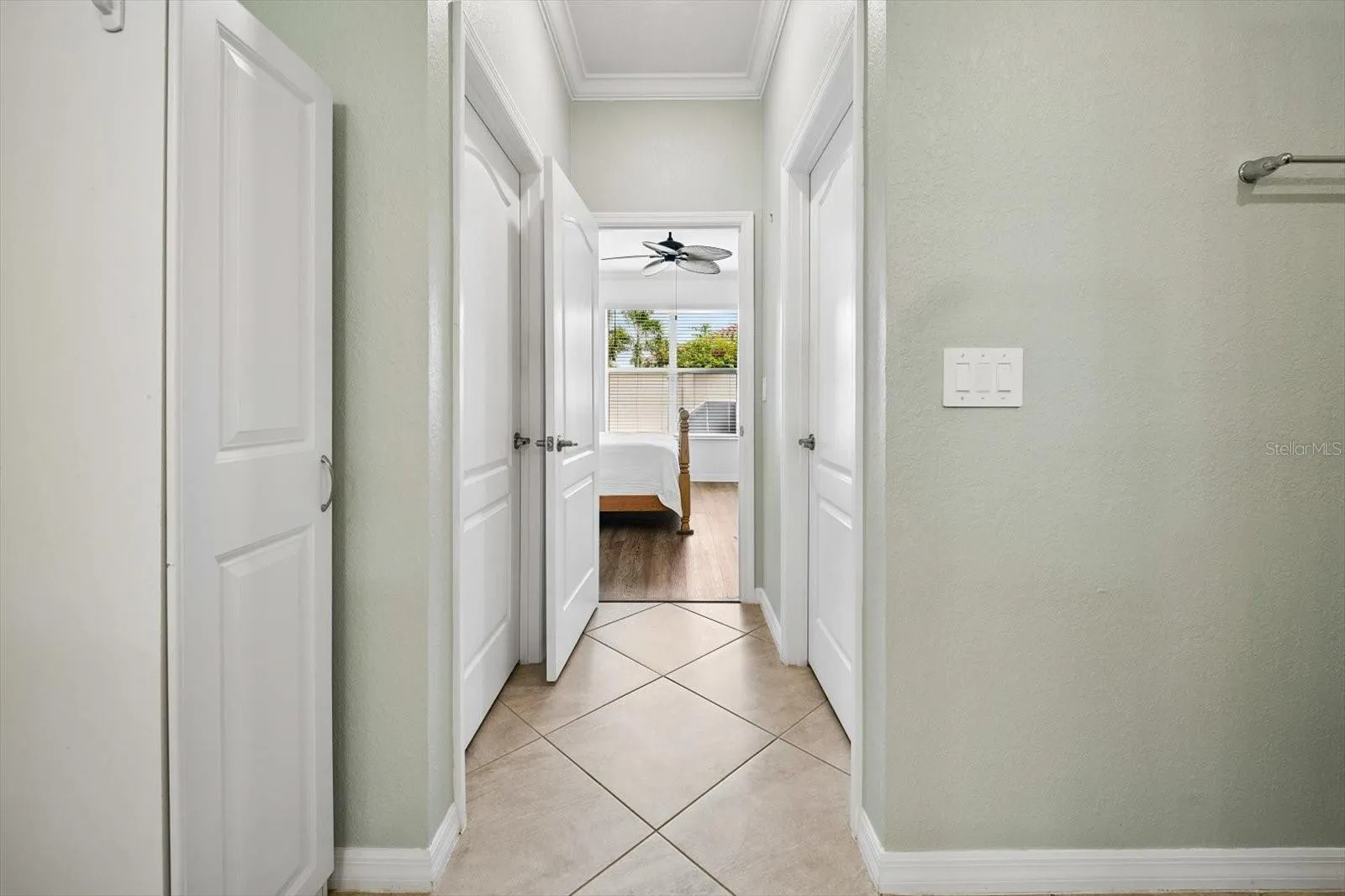PRIMARY BATH ENTRY