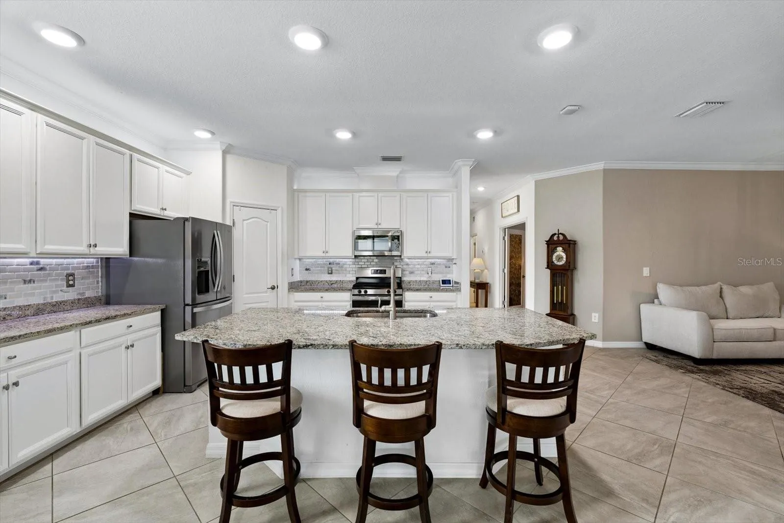 CERAMIC TILE IN LIVING AREAS