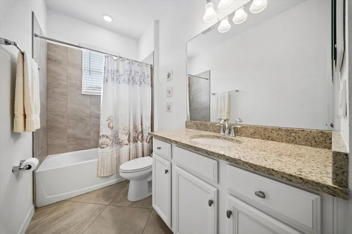 BATHROOM 2