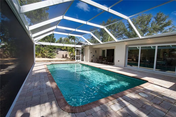 Large Pool & Deck